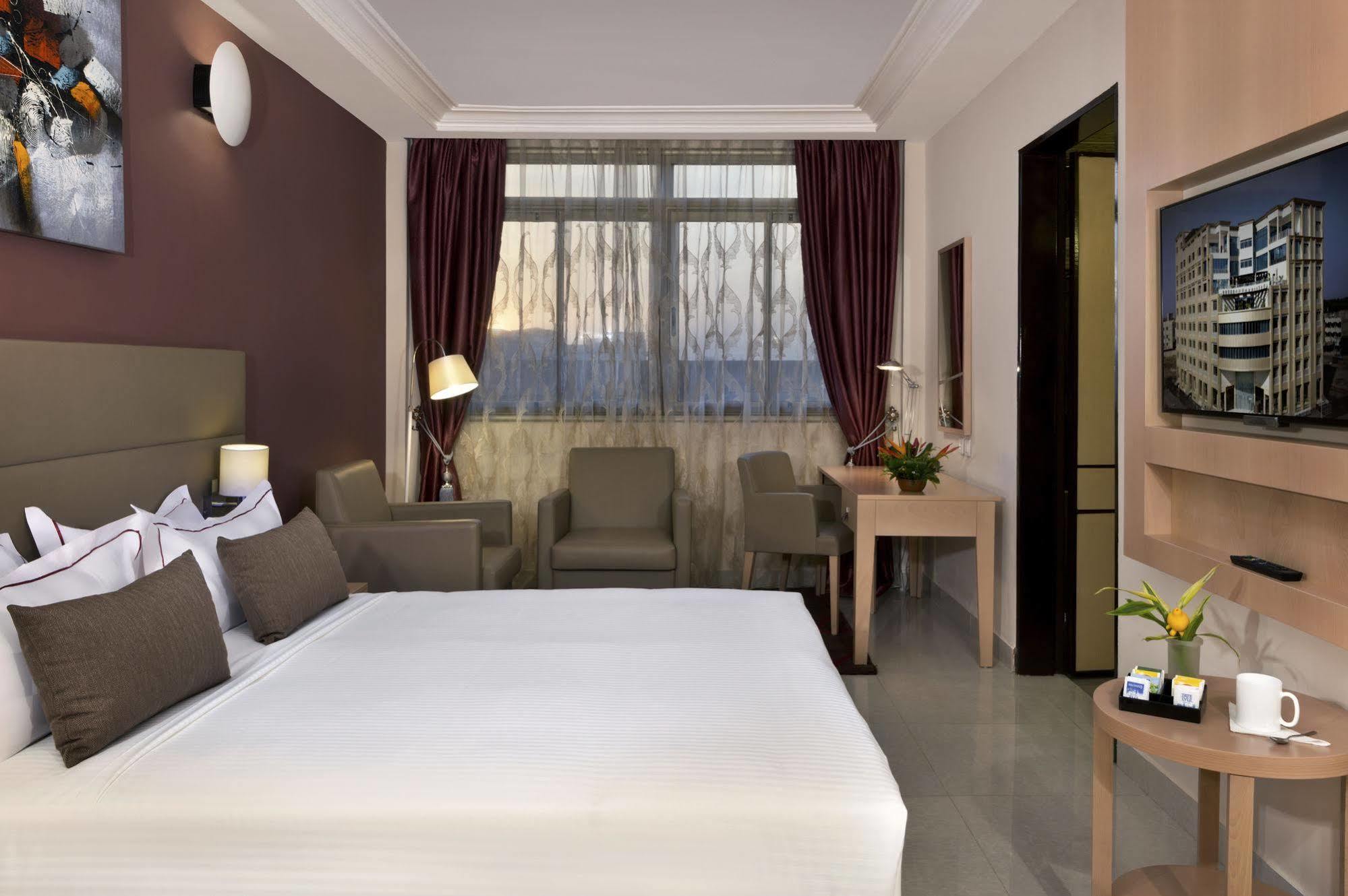 Bravia Hotel Ουαγκαντουγκού Εξωτερικό φωτογραφία
